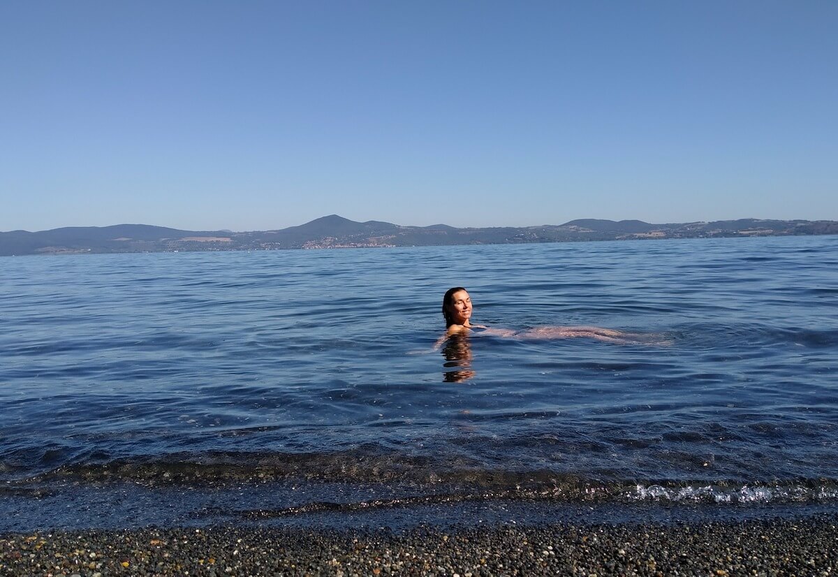 lake-bracciano-swimming