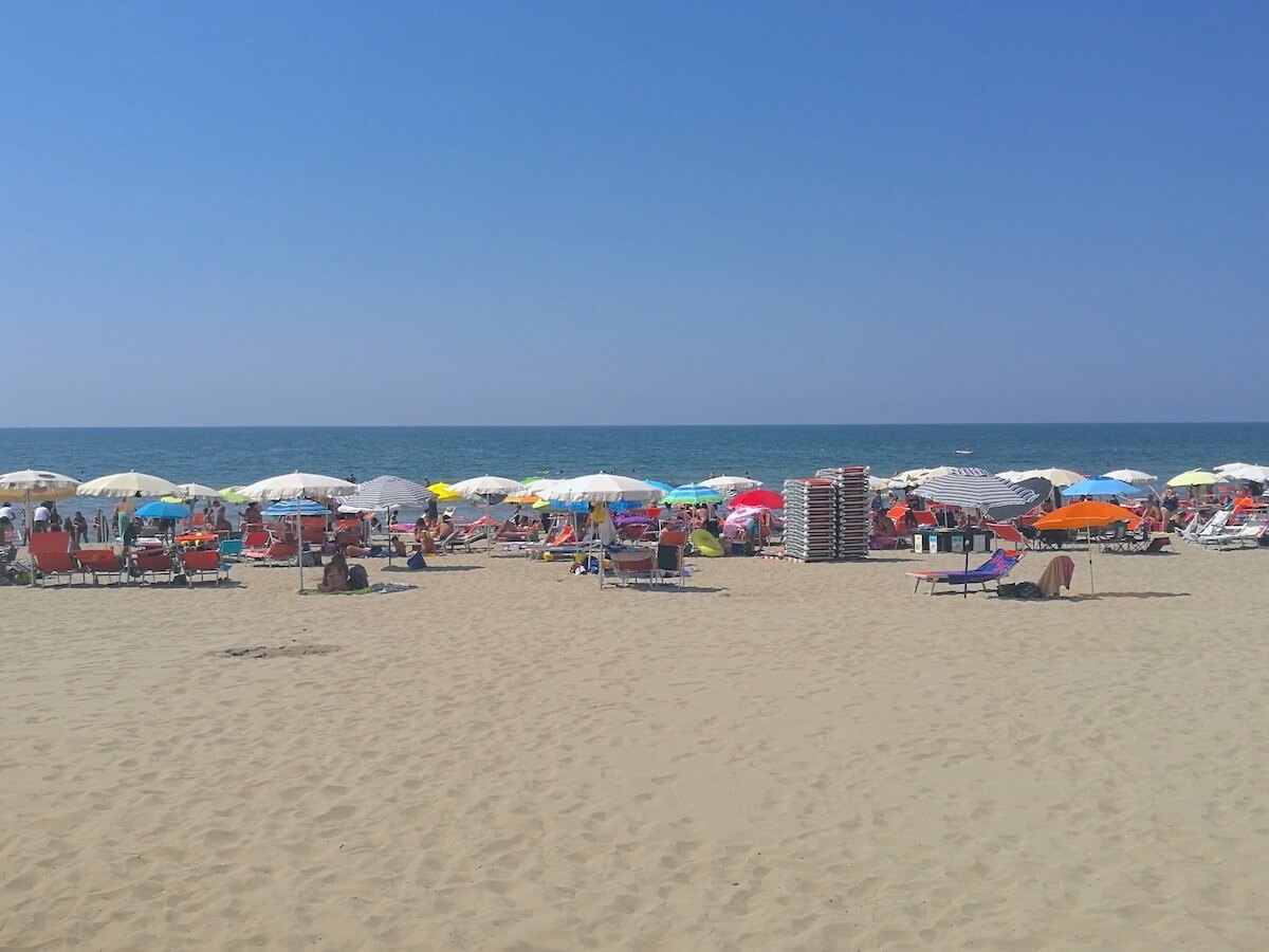 beach towns near rome