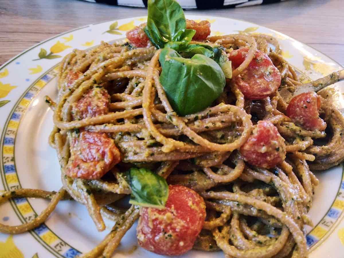 homemade vegan pesto pasta recipe